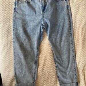 Levi’s Denizen Boyfriend Jeans